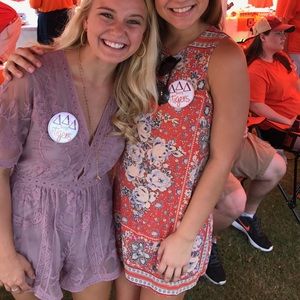 Printed orange shift dress!